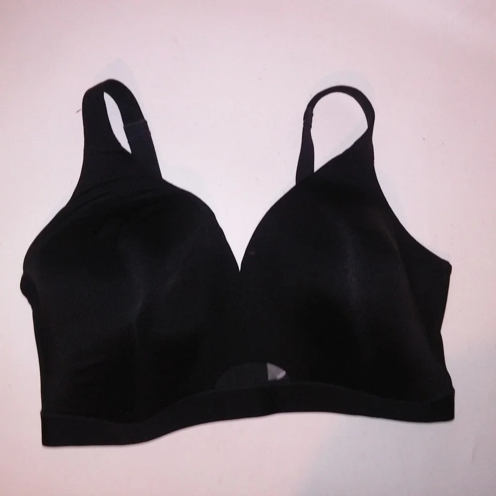 Cacique Bra 42F Lightly Lined No Wire Black Solid Wireless